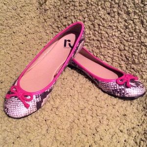 Adorable NEW Pink & Snakeskin Flats 7.5 Report